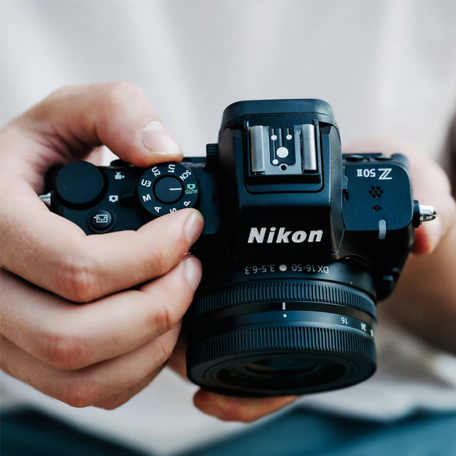 Dolby Vision, HDR10, HLG for enhanced picture quality